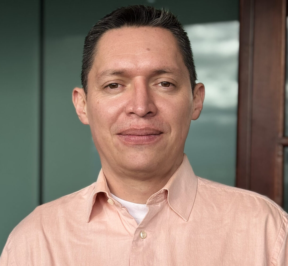 Wilintong Tunjano – Oficial de Datos